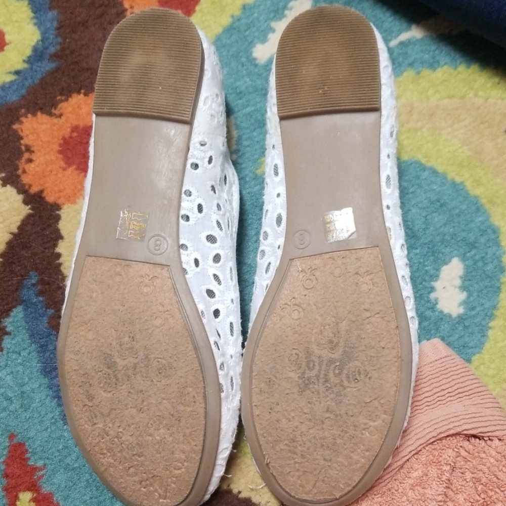 Shoes - Picture 2 of 3